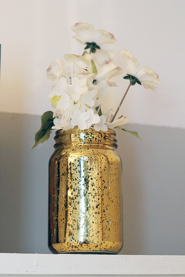 gold-vase-mason-jar-flowers-sm