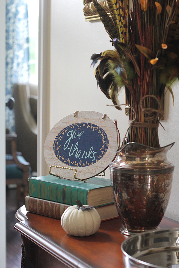give-thanks-sign-books-feathers