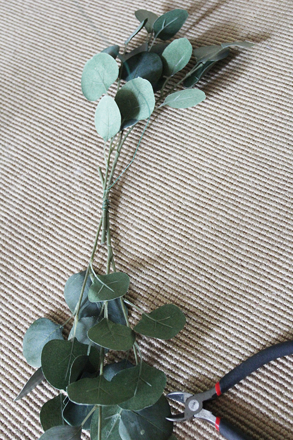 making-leaf-garland-sm