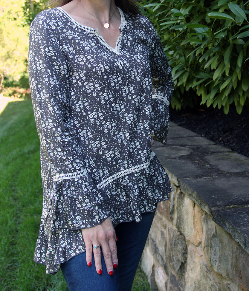 sherwood-floral-top-close-front