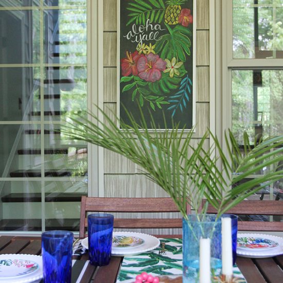 aloha-chalkboard-tablescape-porch-sm