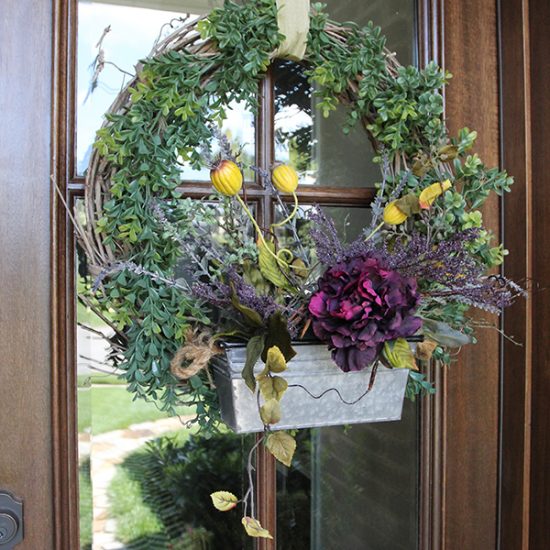 finished-wreath-fall-door-sm