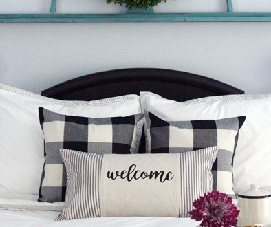 guest-bed-welcome-pillow-sm