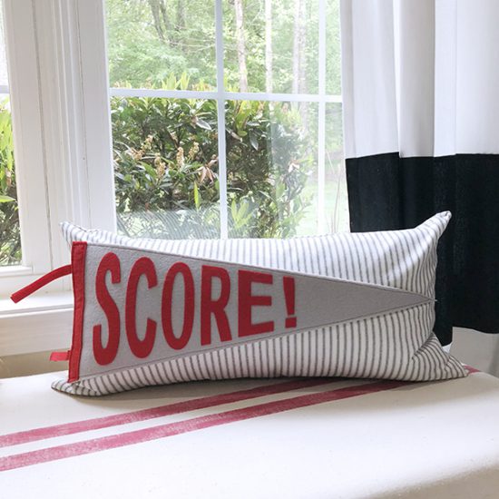 score-pennant-pillow-finished-sm