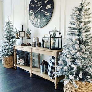 Christmas Console Styling 10 Ways – Less Than Perfect Life of Bliss