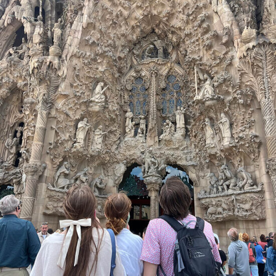 sagrada-outside-sm