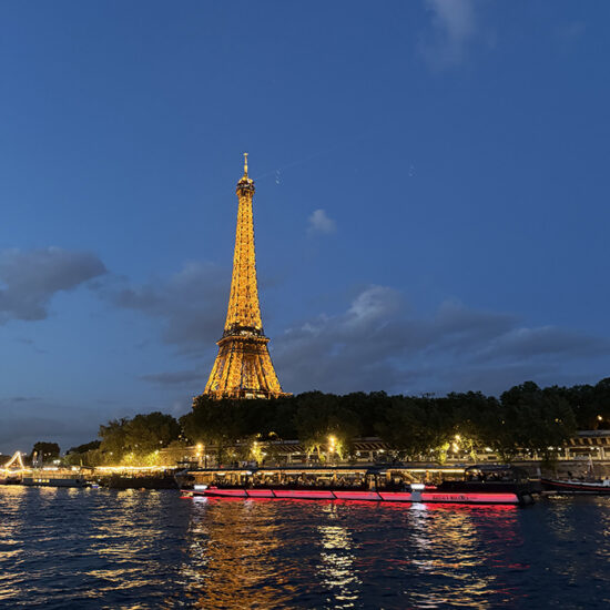 eiffel-tower-seine-sm